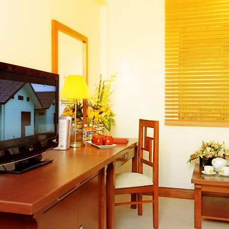 Dong Khanh Hotel Hô Chi Minh-Ville Extérieur photo
