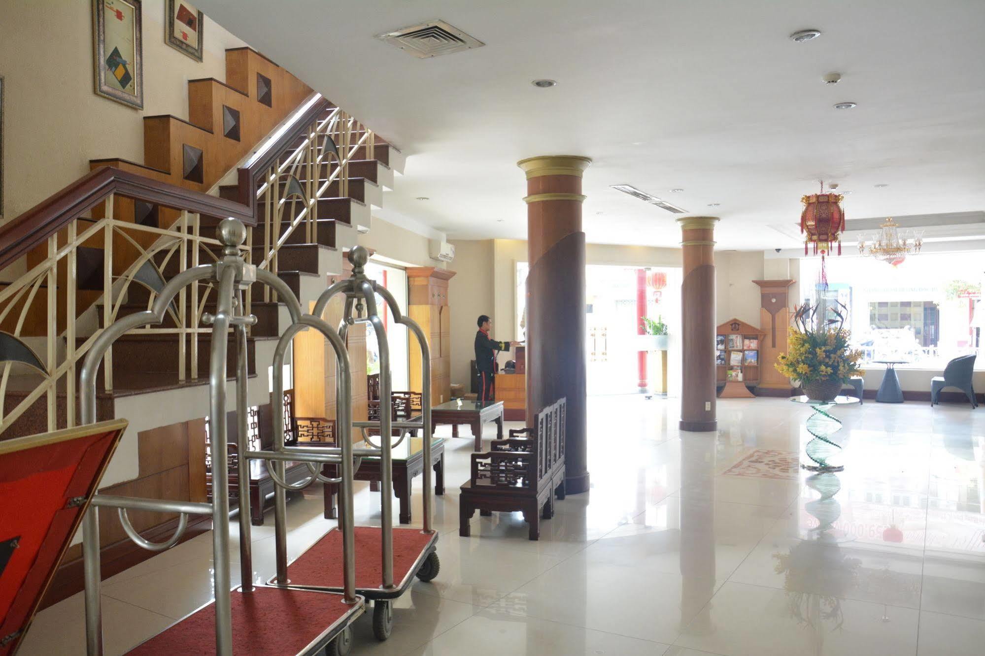 Dong Khanh Hotel Hô Chi Minh-Ville Extérieur photo